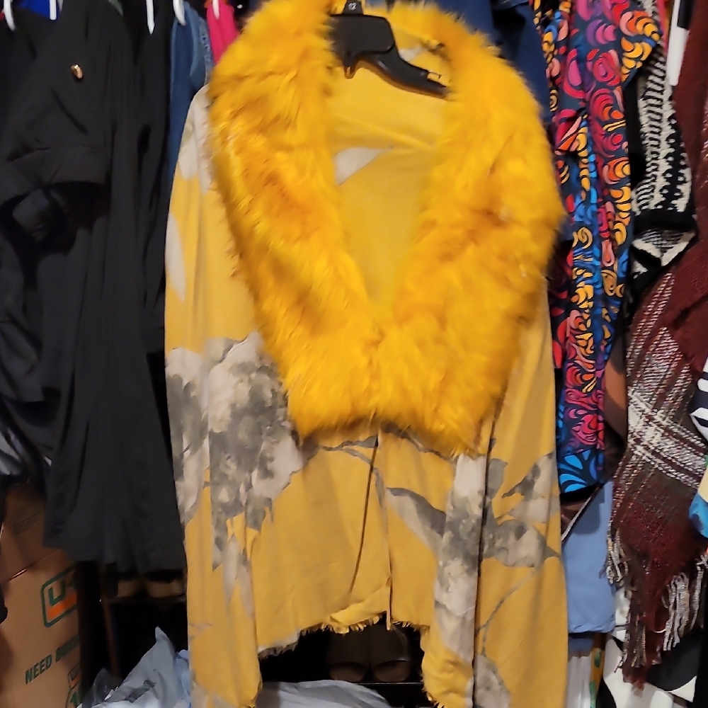Yellow Faux Fur Trim Floral Kimono Cardigan